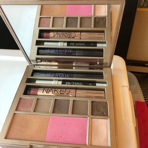 Urban Decay On the Run palette